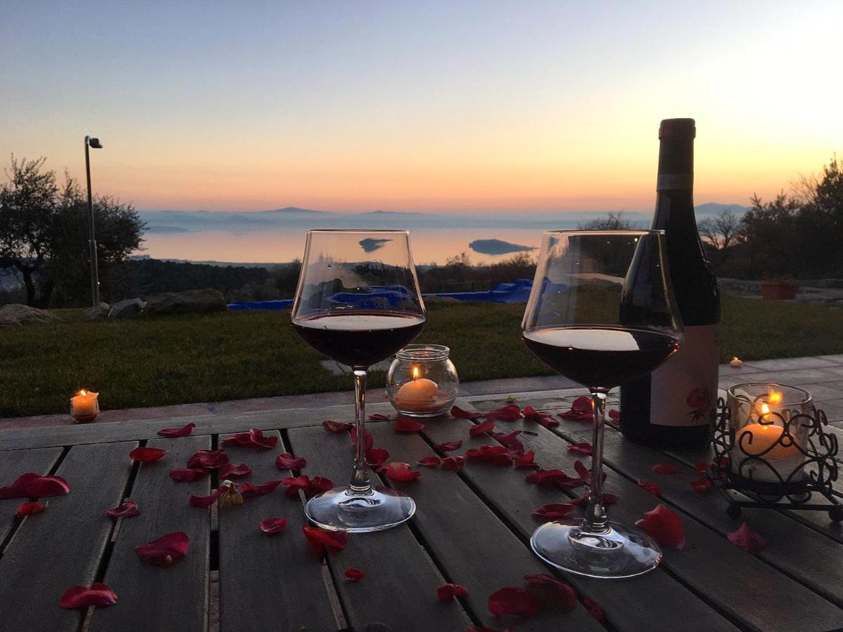 Di Colle In Colle - Country House With Private Pool Tuoro sul Trasimeno Bagian luar foto