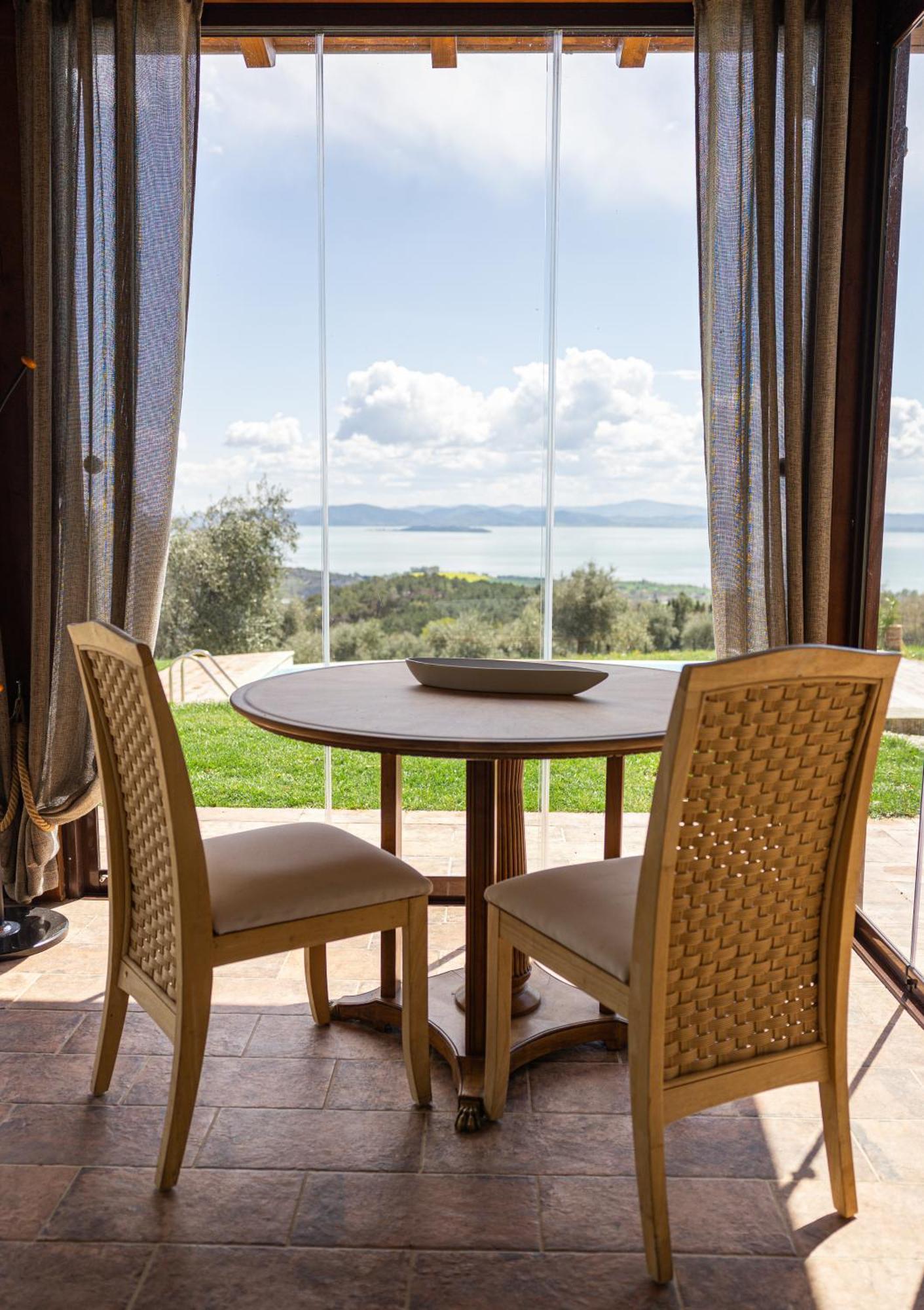 Di Colle In Colle - Country House With Private Pool Tuoro sul Trasimeno Bagian luar foto