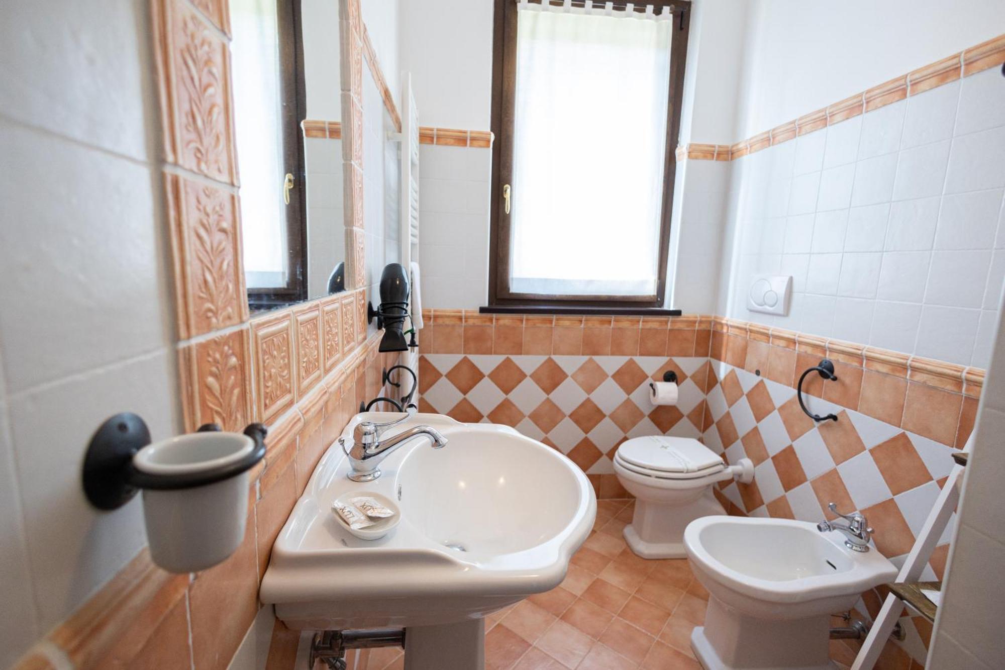 Di Colle In Colle - Country House With Private Pool Tuoro sul Trasimeno Bagian luar foto